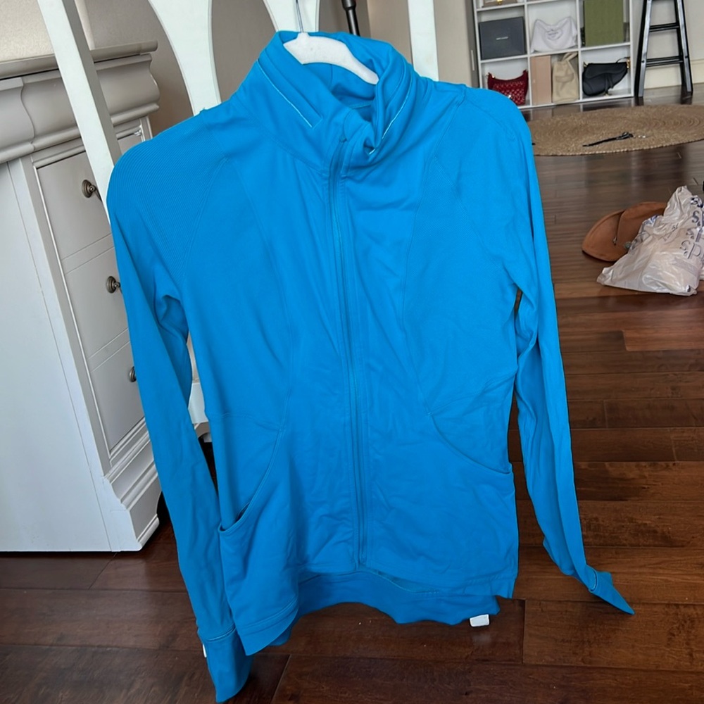 Lululemon Far and Free Jacket in Hawaiian Blue